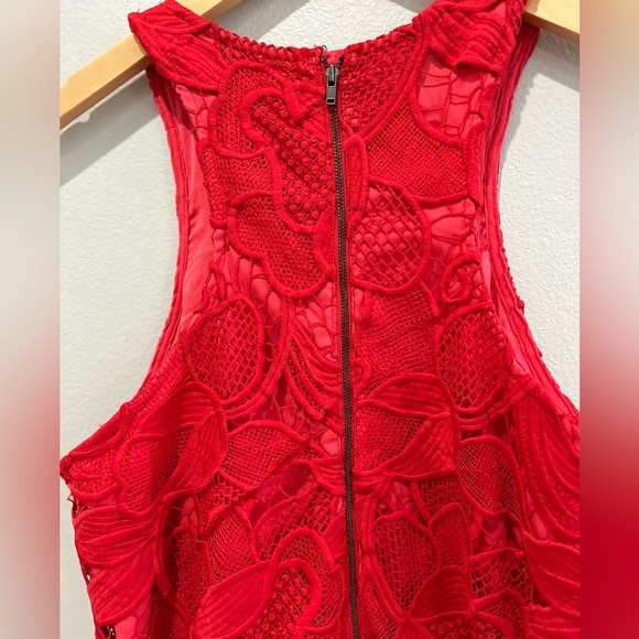 Lovers and Friends Caspian Shift Dress - Picture 5 of 5